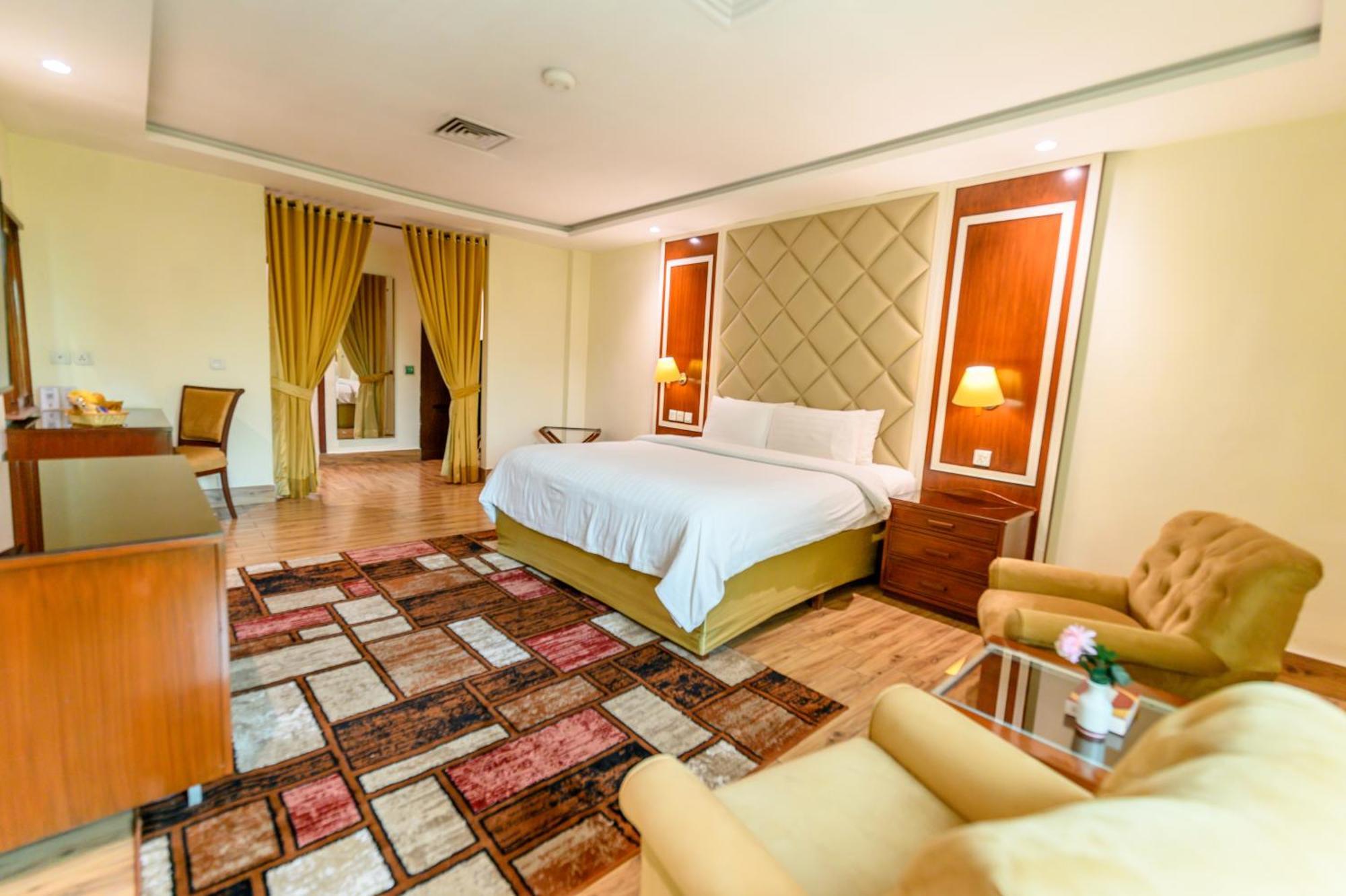 Hotel One Фейсалабад Экстерьер фото