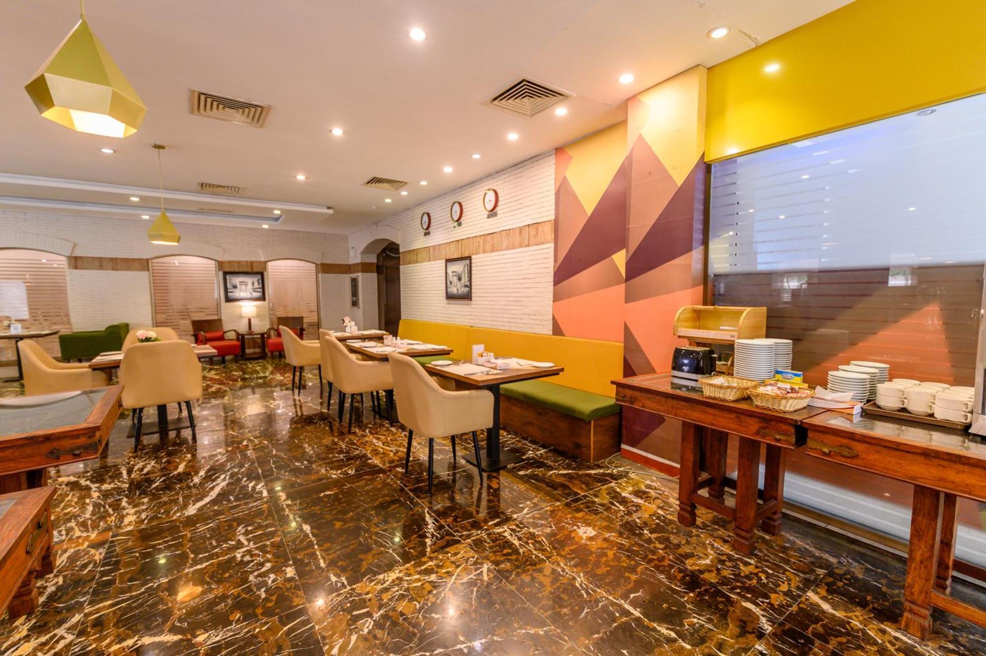 Hotel One Фейсалабад Экстерьер фото